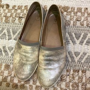 Leather casual sneakers